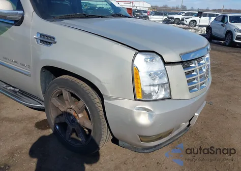 2009 Cadillac Escalade Esv Standard z USA, uszkodzony, nr VIN 1GYFK262X9R106516